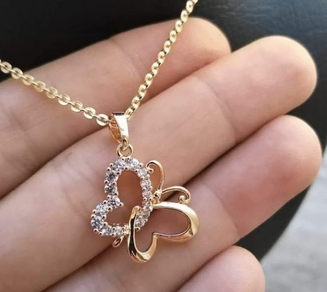 Χρυσό Κολιέ Πεταλούδα με Λευκές Πέτρες